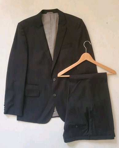 HUGO BOSS Suit Mens Jacket 42 R Waist 34 Black Super 120 Virgin Wool Worn Once