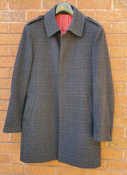 HOLLAND ESQUIRE Coat Overcoat Mens M Cashmere Wool Grey Windowpane Check £690