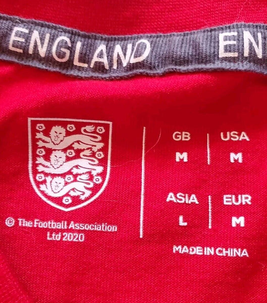 Official ENGLAND Football T Shirt Mens M Red National Team Crest Logo Badge