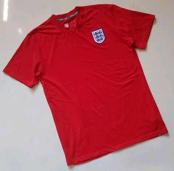 Official ENGLAND Football T Shirt Mens M Red National Team Crest Logo Badge