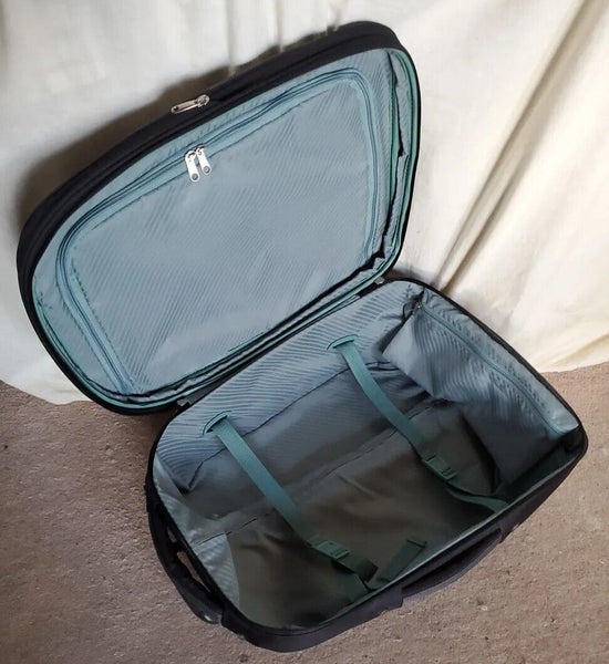 INFINITY CABIN SUITCASE Hybrid 2 Wheels Lock Expandable Only Used Once Was £135