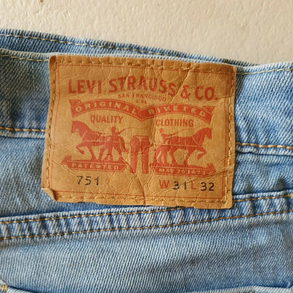 LEVIS 751 JEANS Mens W 32 L 32 VINTAGE BLUE DENIM RED TAB CLASSIC FIT (87)