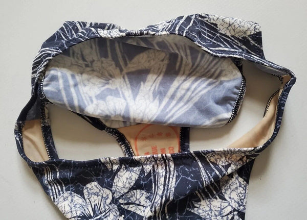 LACOSTE Bikini Swimsuit 2 Piece Halter Neck Size XS Blue Floral New With Pouch