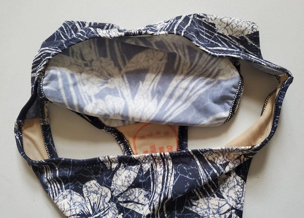 LACOSTE Bikini Swimsuit 2 Piece Halter Neck Size S Blue Floral New With Pouch